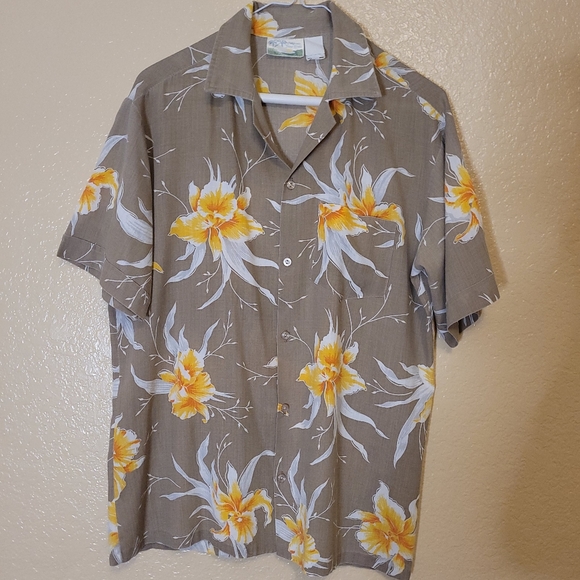 california shirt world Other - California Shirt World Hawaiian Shirt Size M